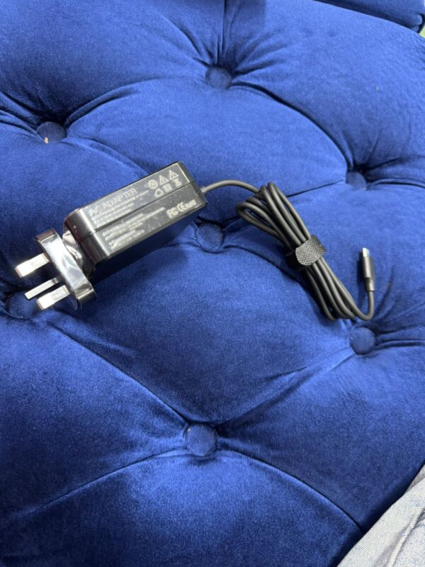 Hp Type c 65watts charger - Image 3