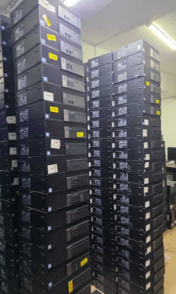 Dell OptiPlex 3040 Core i3-6100 6th generation CPU @3.70 GHZ 8GB RAM 500GB HDD