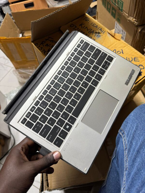 HP X2 1013 G3  detachable KEYBOARD - Image 2