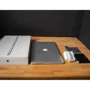 MacBook Pro (2015, A1398) i7 16GB RAM 256GB SSD Laptop
