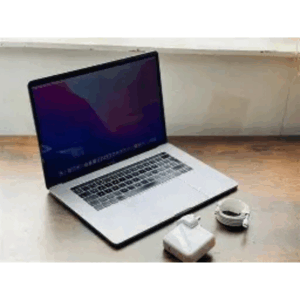 MacBook Pro 15" (2018, A1990) i9 32GB  RAM 512GB SSD with 4GB VGA Laptop