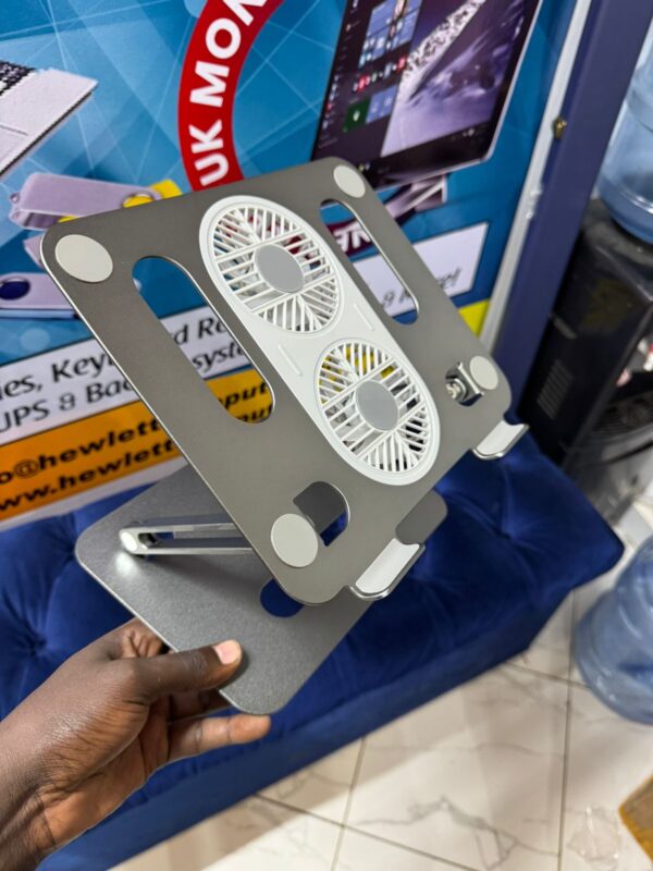 Aluminium laptop stand with fans
