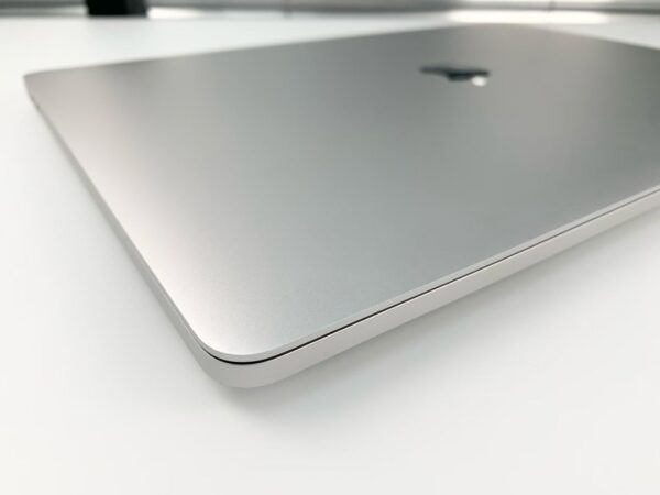 MacBook Pro 15 inch 2017 A1707  Intel i7 16 RAM  512GB SSD  4GB GRAPHICS - Image 5